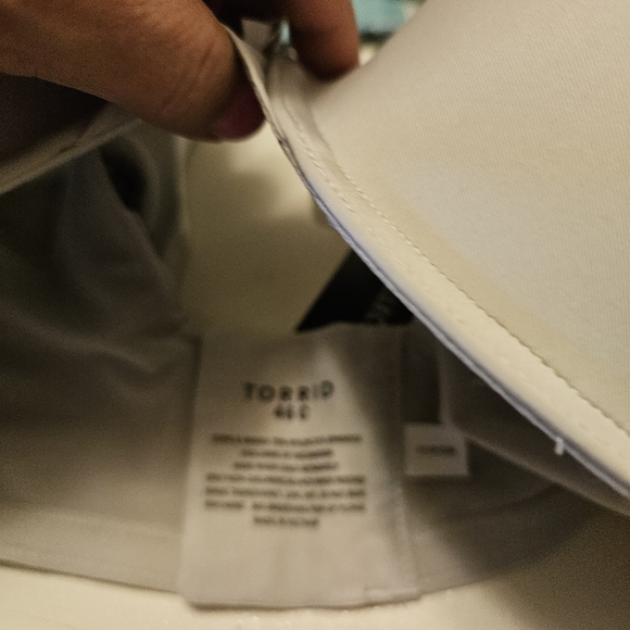Torrid 2 bra bundle 2 bras. 46C one NWT. - Picture 3 of 5